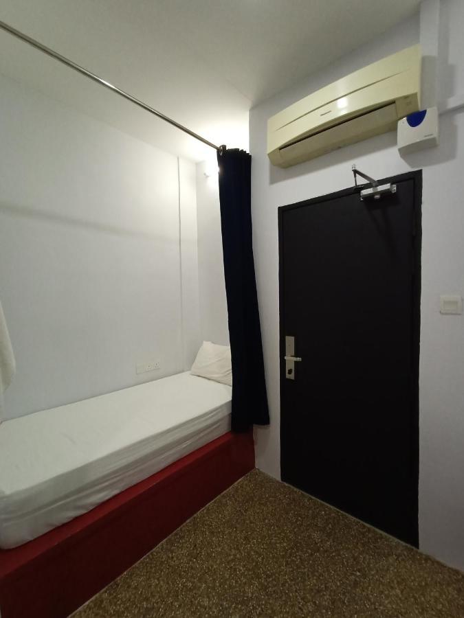 Beds In Garden Hostel Ipoh